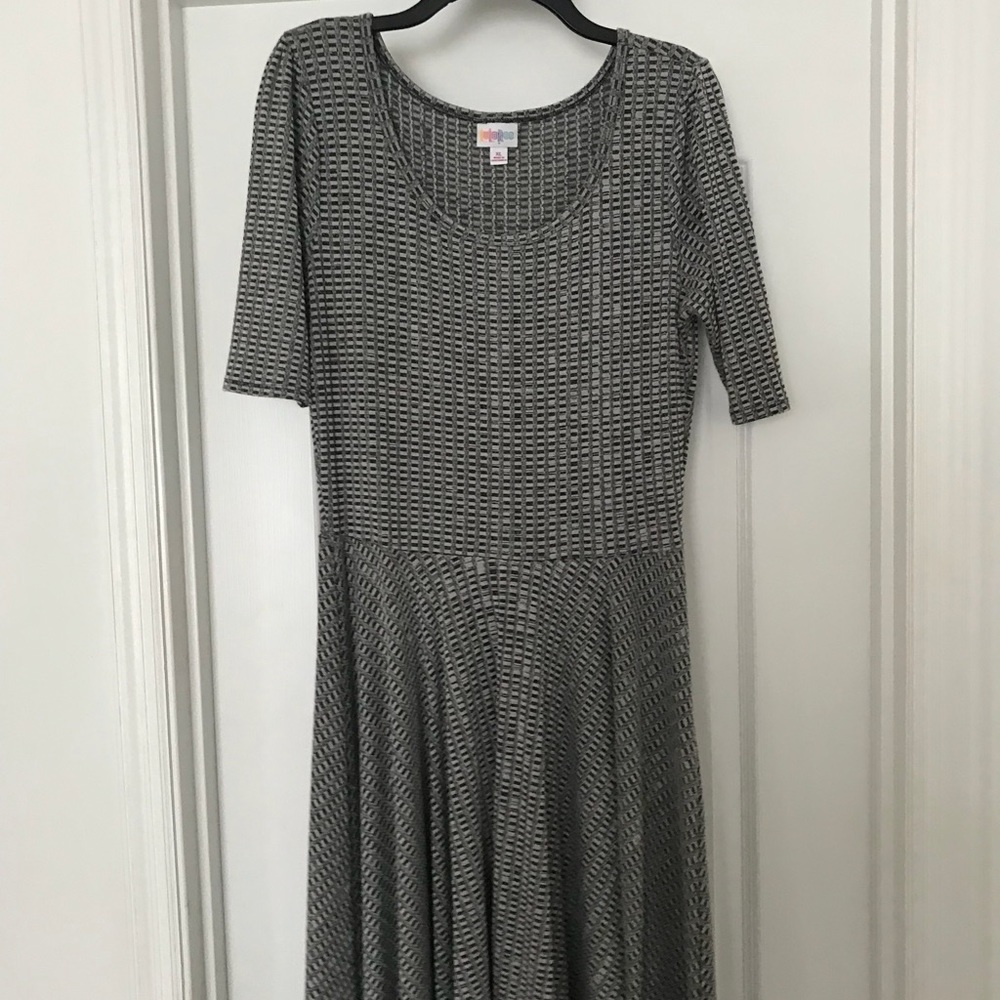 EUC LuLaRoe Nicole - XL
